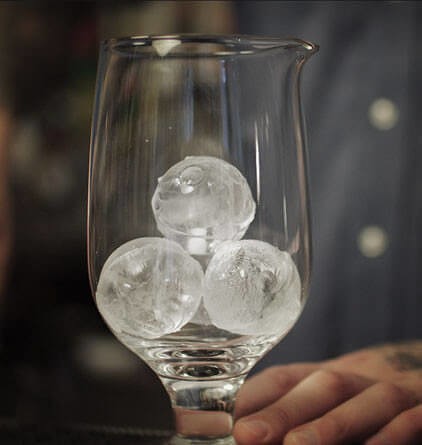 Hoshizaki IM-50BAA-Q, 50 lbs ice/24Hr Sphere Ice Machine w/ Built-In Bin, Air Cooled