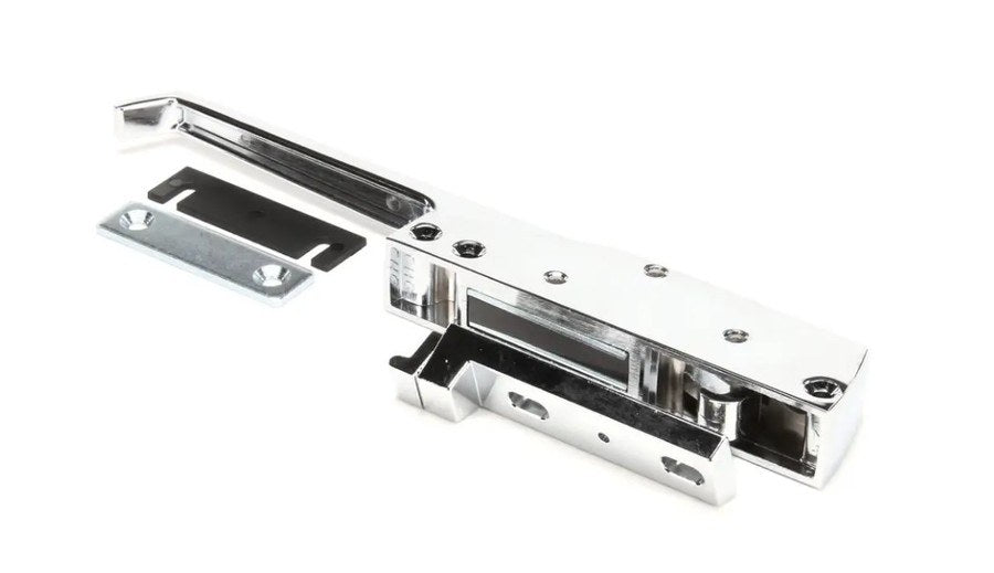 SaniServ F65002, Door Handle and Catch