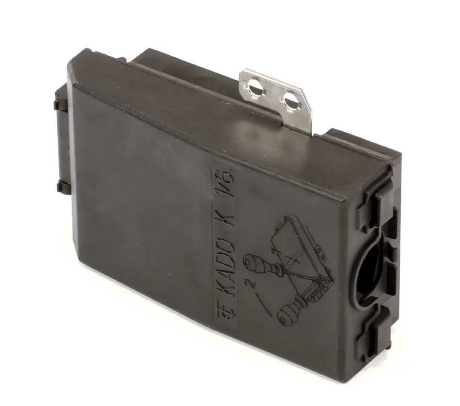 Cadco KMR1005A, Terminal Block/Cable Connection Box, 6 Poles, 450 Volt