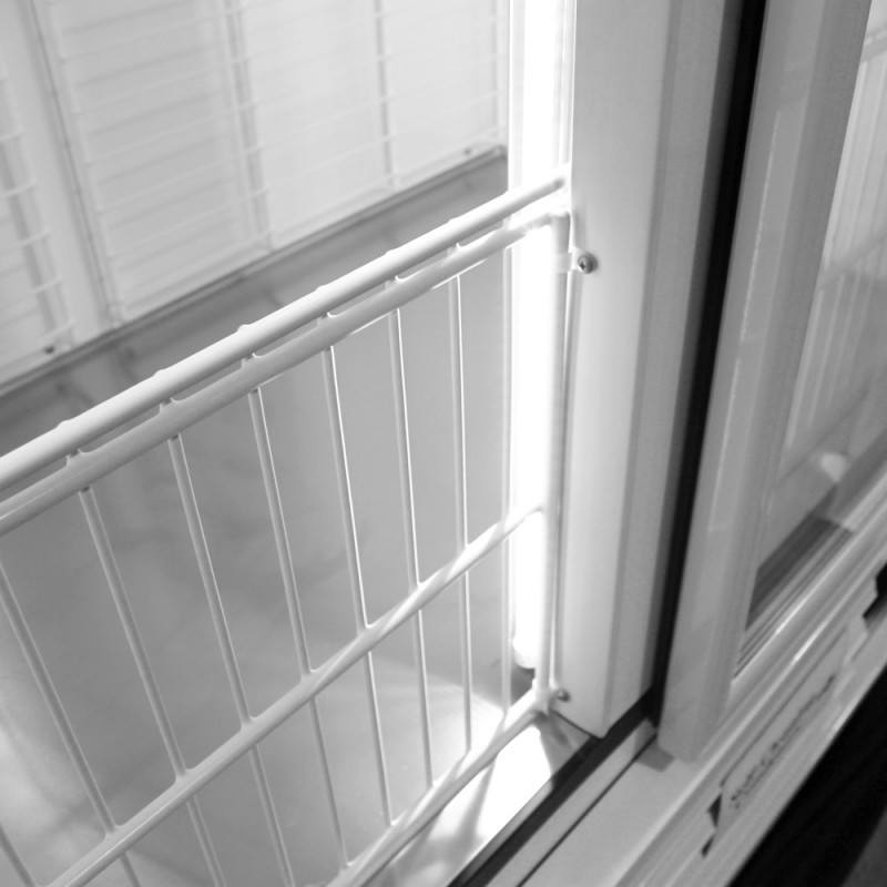 Turbo Air TGIM-23W-N, 27" Glass Door Ice Merchandiser with (1) Door